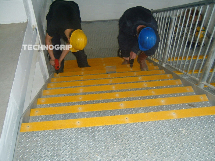 cintas antideslizantes para escaleras exteriores Madrid